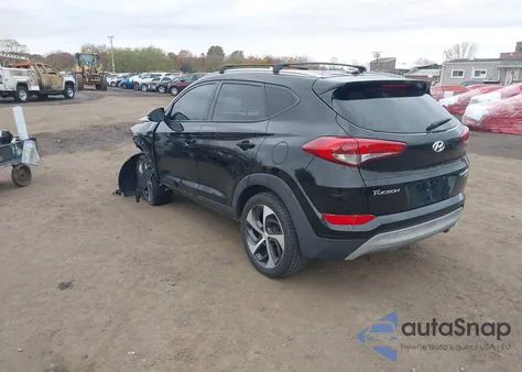 2017 Hyundai Tucson Sport z USA, uszkodzony, nr VIN KM8J3CA28HU403950